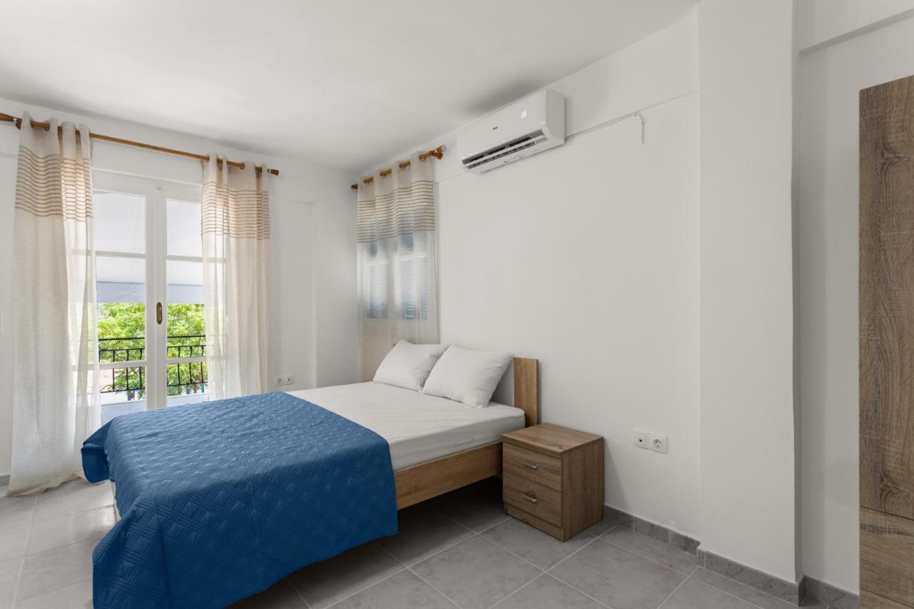 Nikolas Apartments Stoupa Lévktron Exterior foto