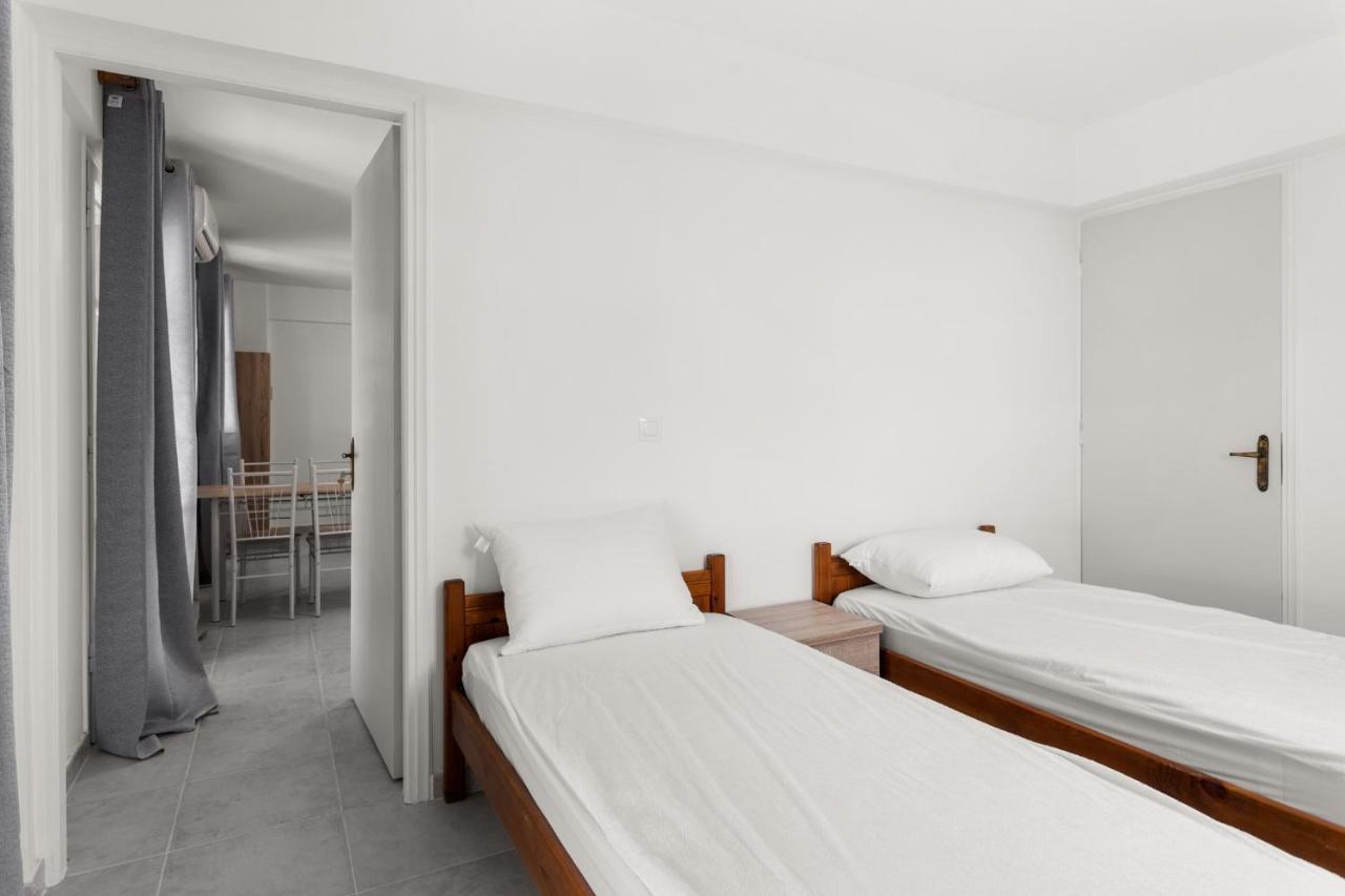 Nikolas Apartments Stoupa Lévktron Exterior foto